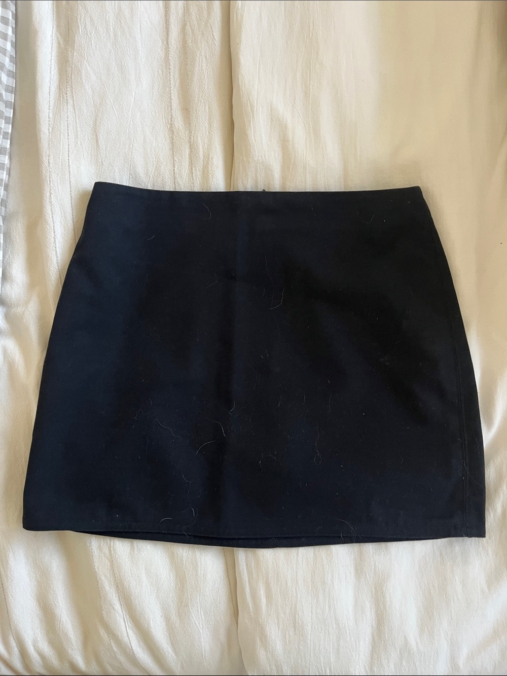 H&M Black Mini Skirt - Straight Fit